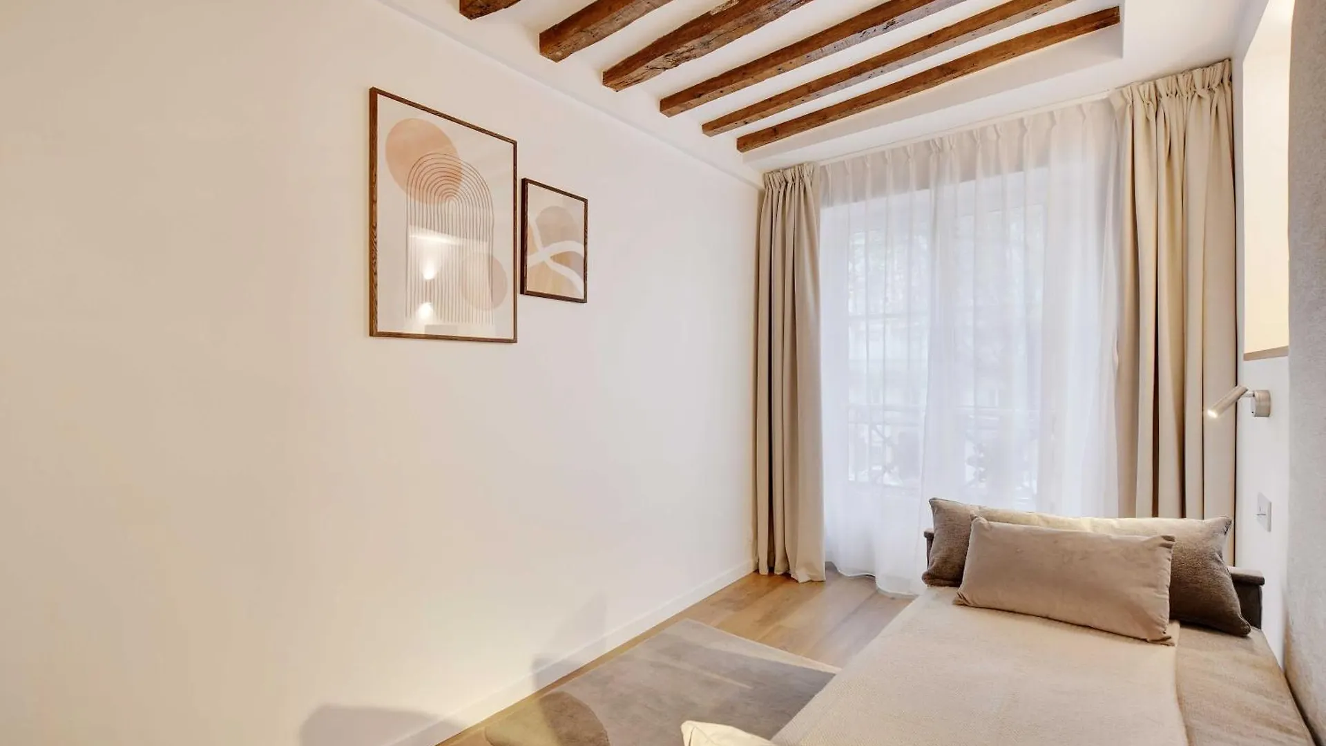 Modern Apartment - 3Br-8P - Le Marais-Bastille Paris 0*,  France